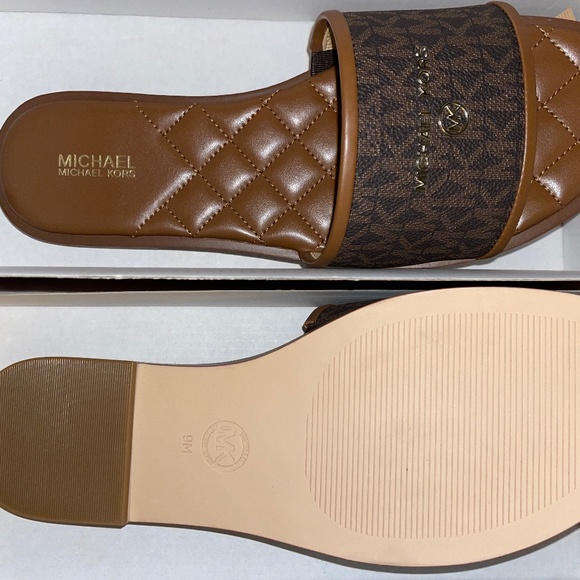 Brand New Michael Kors Signature Logo Salma Slide - Picture 2 of 6